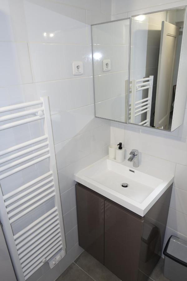 Maison Carrée/Coeur historique de Nîmes - Superbe Appt 55m² Esterno foto